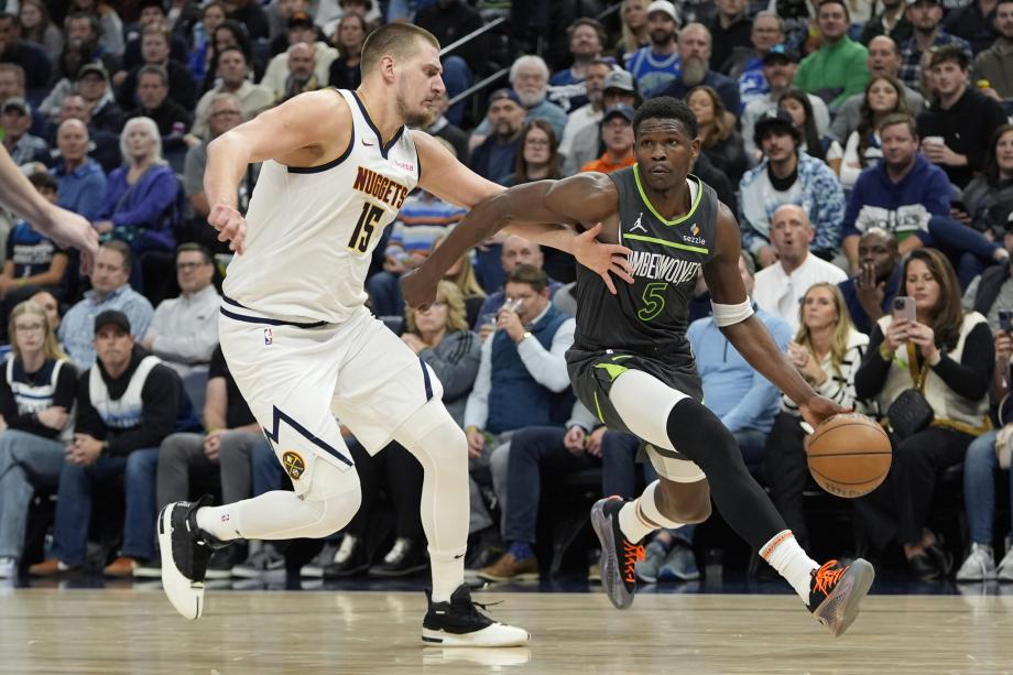 约基奇空砍26+9+13爱德华兹29分 掘金负森林狼