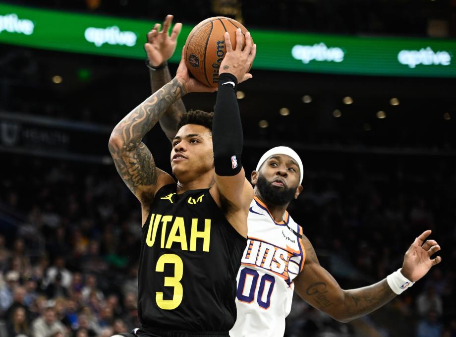 布克31分科林斯29+11 比尔24分太阳胜爵士