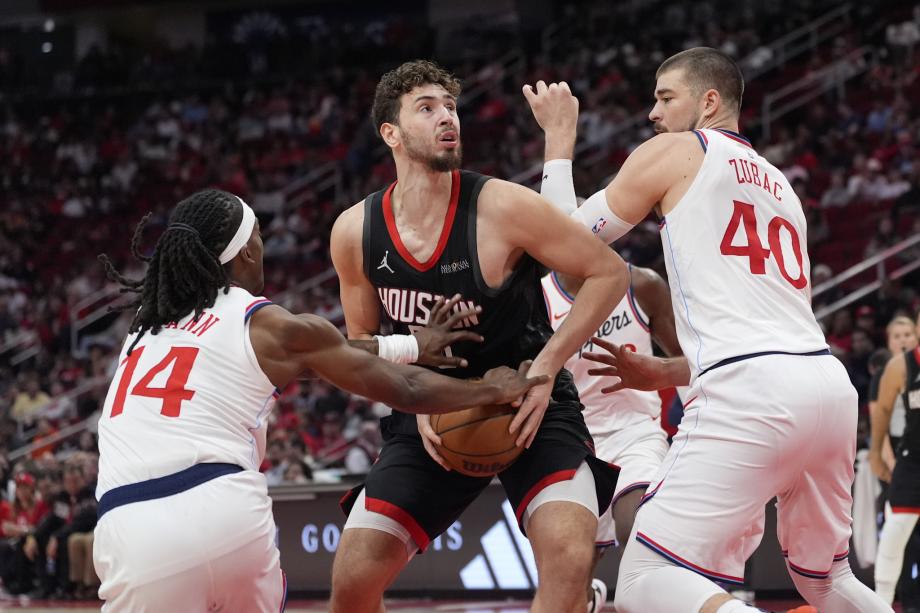 格林21+7哈登战旧主19分 替补发威火箭胜快船