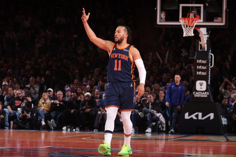 布伦森37+7准绝杀！纽约德比尼克斯险胜篮网