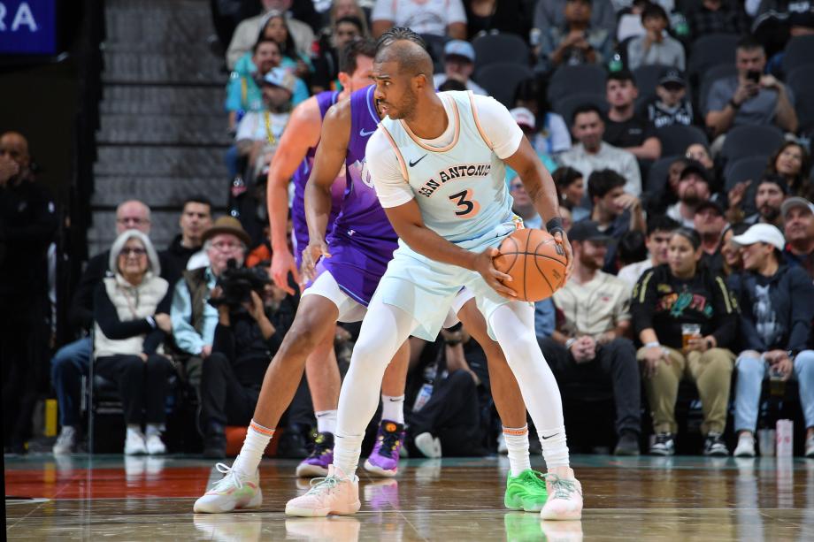 保罗两双马尔卡宁27分 文班缺阵马刺胜爵士