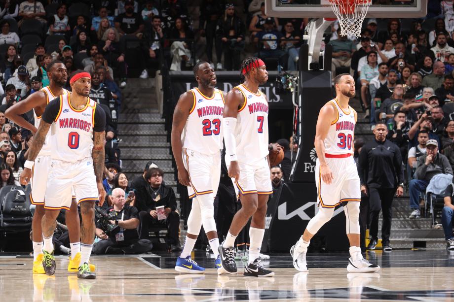 文班25+7+9库里14+7 马刺17分逆转勇士