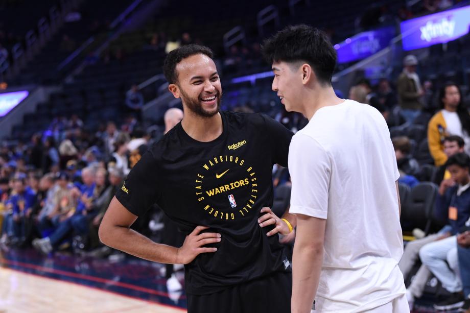 库里28+7施罗德31+7 勇士主场遭篮网18分逆转