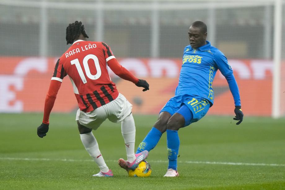 莫拉塔破门赖因德斯双响 AC米兰3-0恩波利