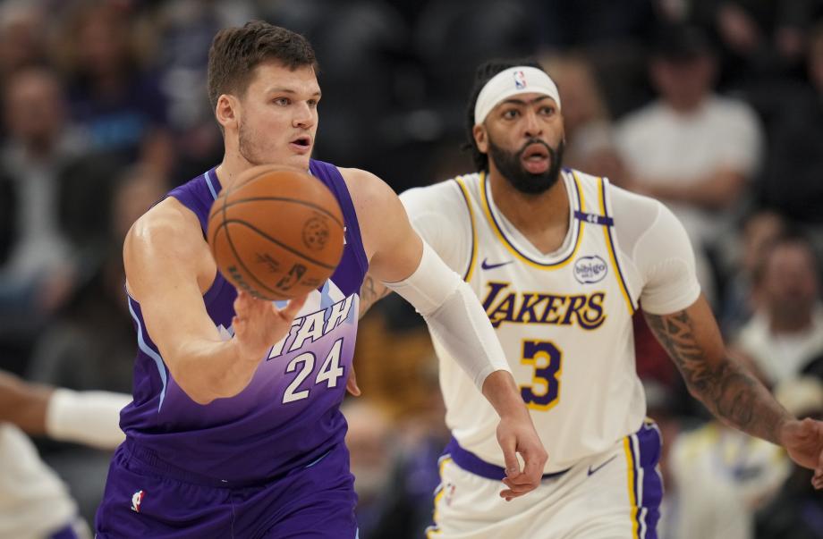 詹姆斯27+14浓眉33+11 湖人险胜爵士回西部第5