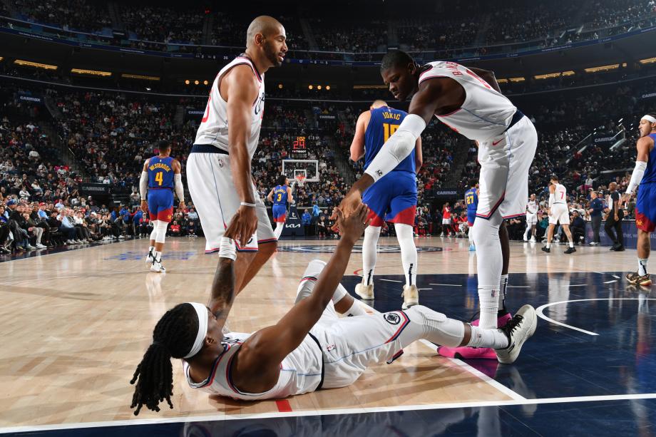 哈登39+11+9约基奇三双 快船险胜掘金