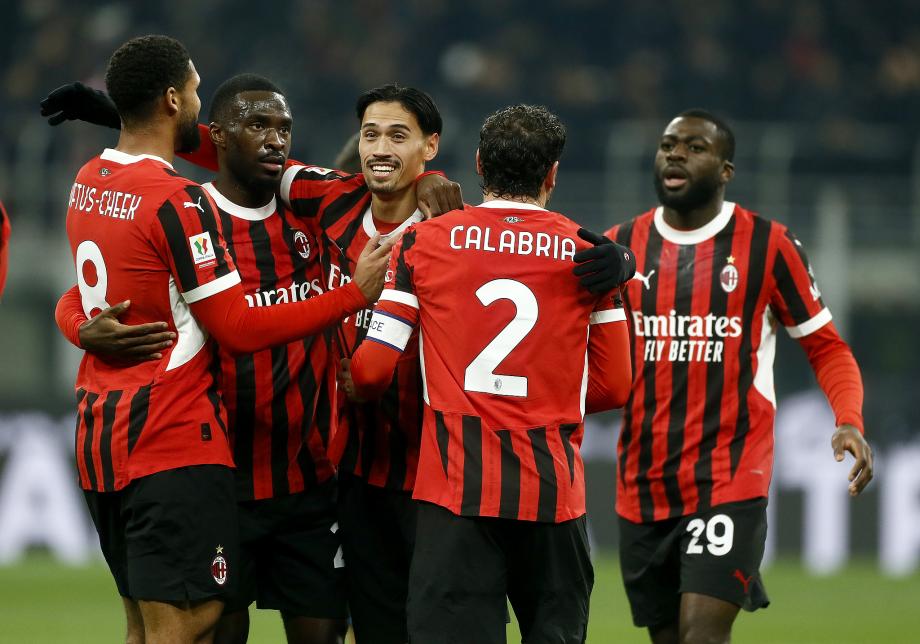 意杯-亚伯拉罕传射 AC米兰6-1萨索洛晋级8强