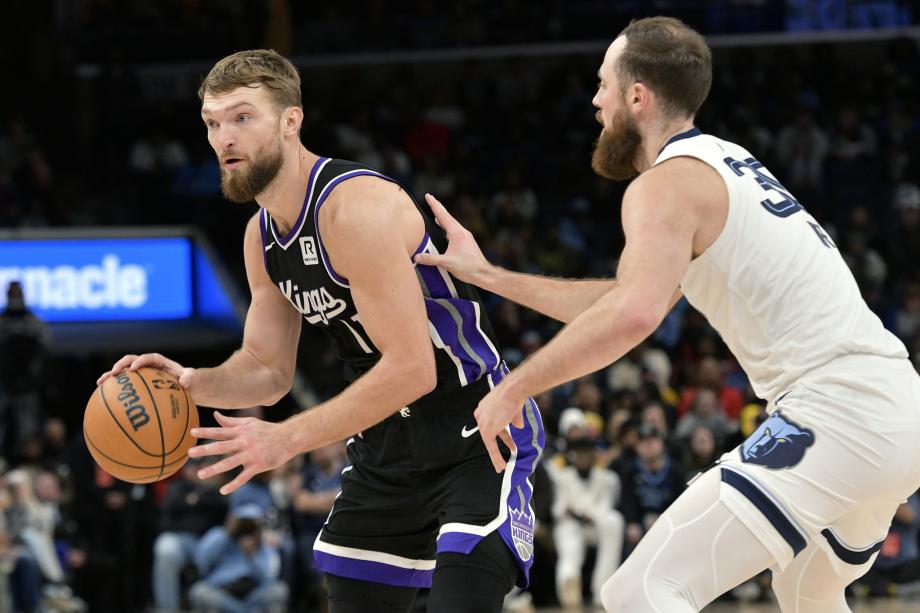 灰熊115-110险胜国王8战7胜 萨城三巨头61分