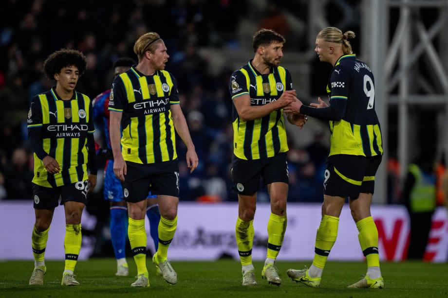 刘易斯破门沃克漏人致丢球 曼城2-2平水晶宫