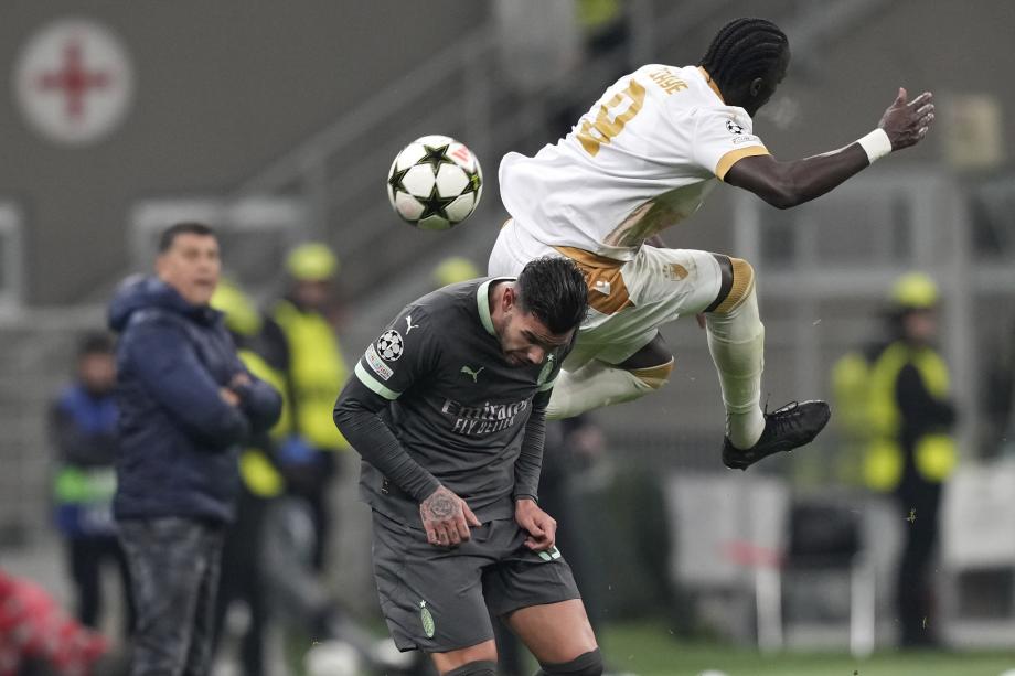 亚伯拉罕88分钟绝杀 AC米兰2-1红星欧冠4连胜