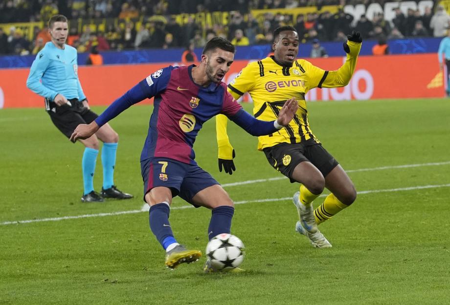 欧冠-费兰双响拉菲尼亚建功 巴萨3-2多特