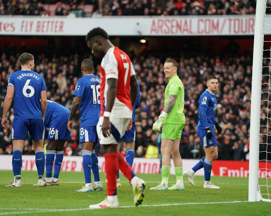 厄德高萨卡失良机 阿森纳主场0-0战平埃弗顿