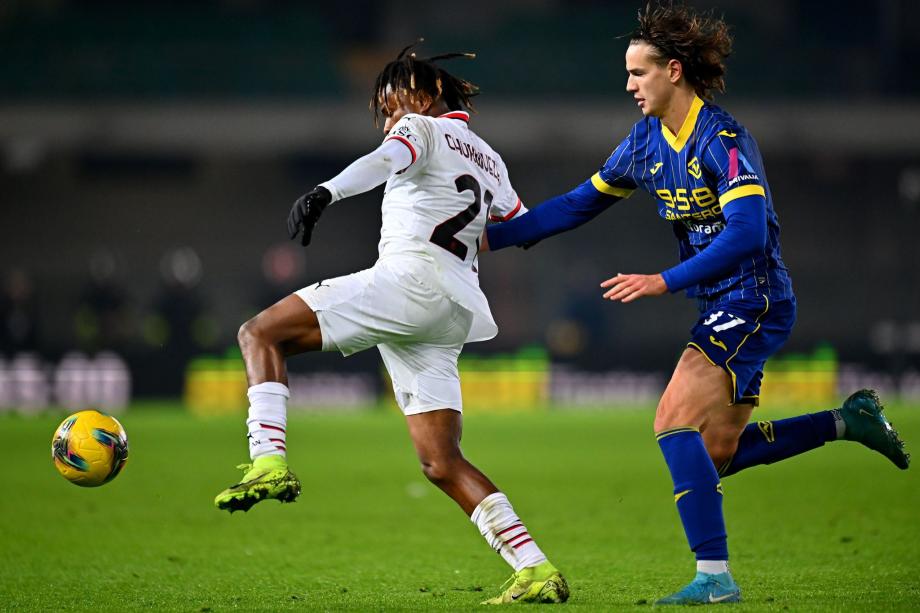 赖因德斯建功 AC米兰客场1-0小胜维罗纳