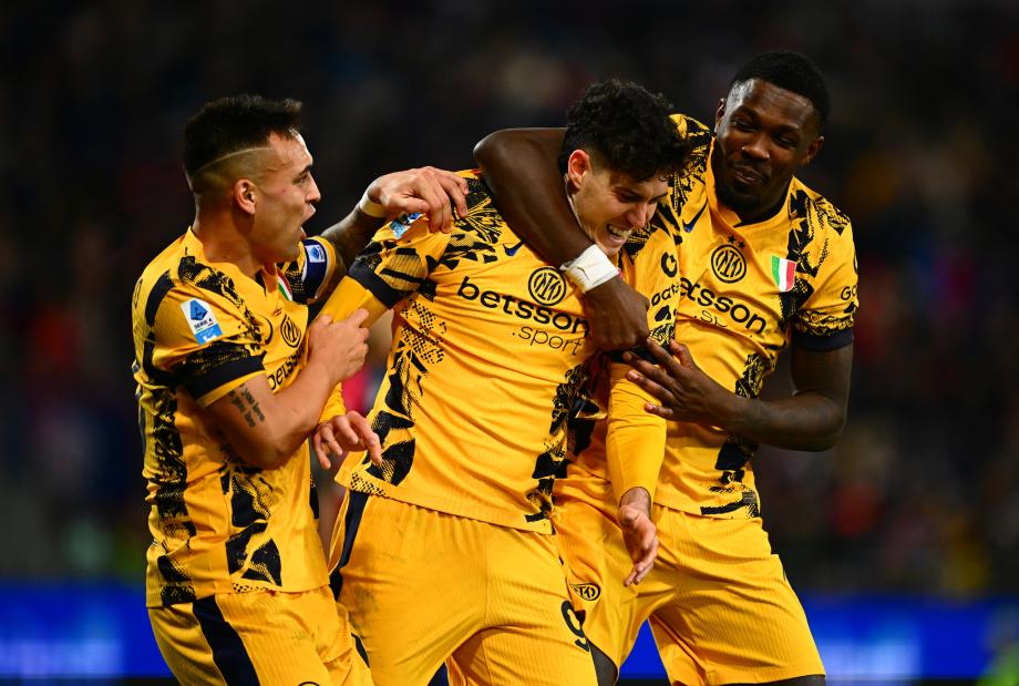 劳塔罗破球荒 国米3-0卡利亚里落后榜首1分