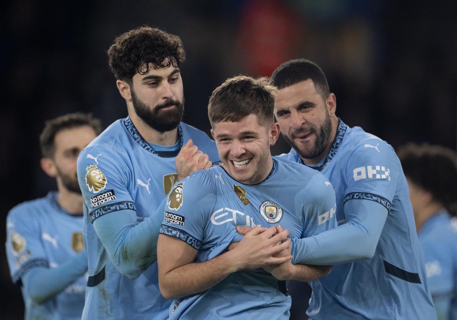 萨维尼奥传射哈兰德建功 曼城客场两球完胜