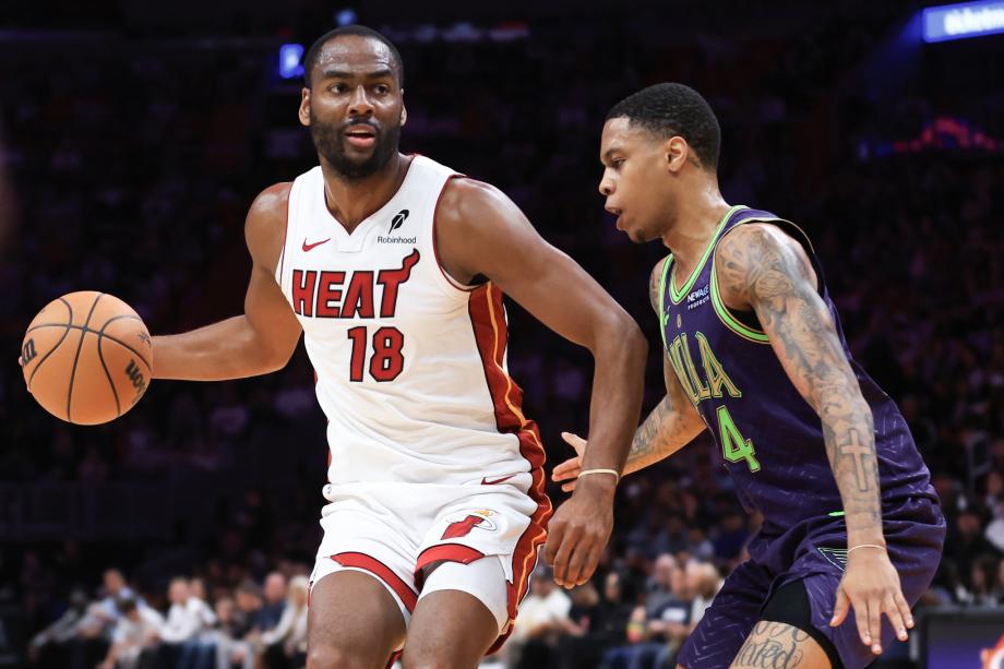 希罗32分阿德巴约准三双 热火送鹈鹕11连败