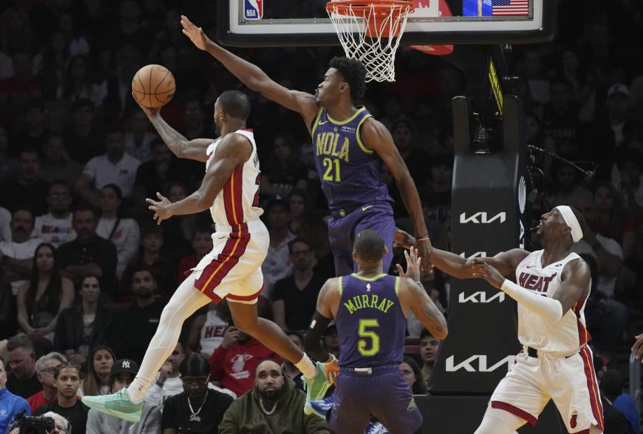 希罗32分阿德巴约准三双 热火送鹈鹕11连败