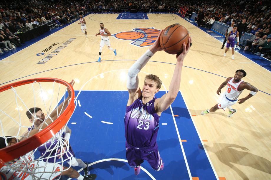 唐斯31+21克拉克森25分 尼克斯轻取爵士9连胜