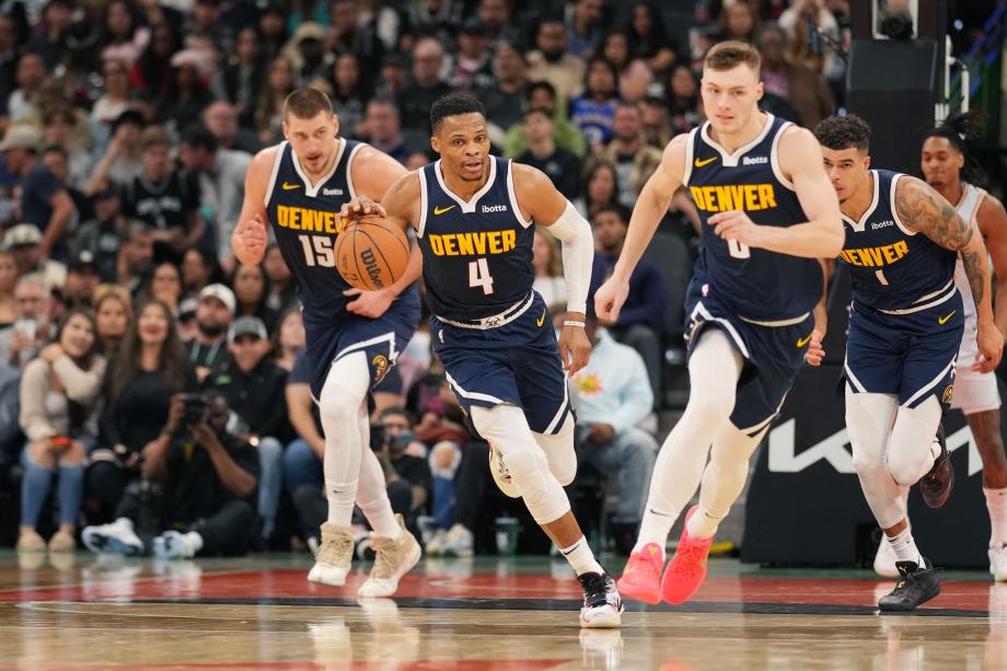 约基奇46+9+10文班20+23 掘金背靠背擒马刺