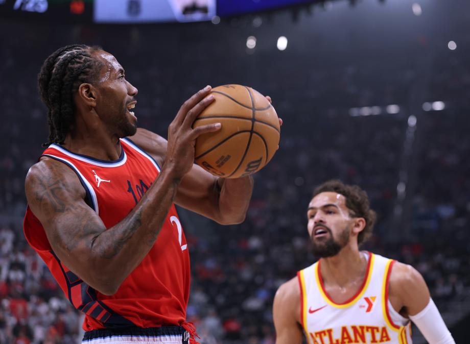 伦纳德赛季首秀贡献12分 快船主场大胜老鹰