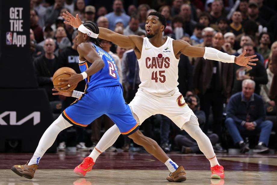 东部第一战胜西部第一！骑士终结雷霆15连胜