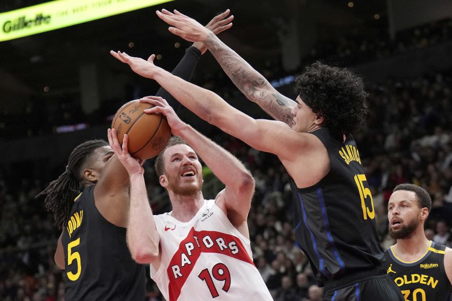 巴恩斯23分库里26+7+7 猛龙6人上双险胜勇士