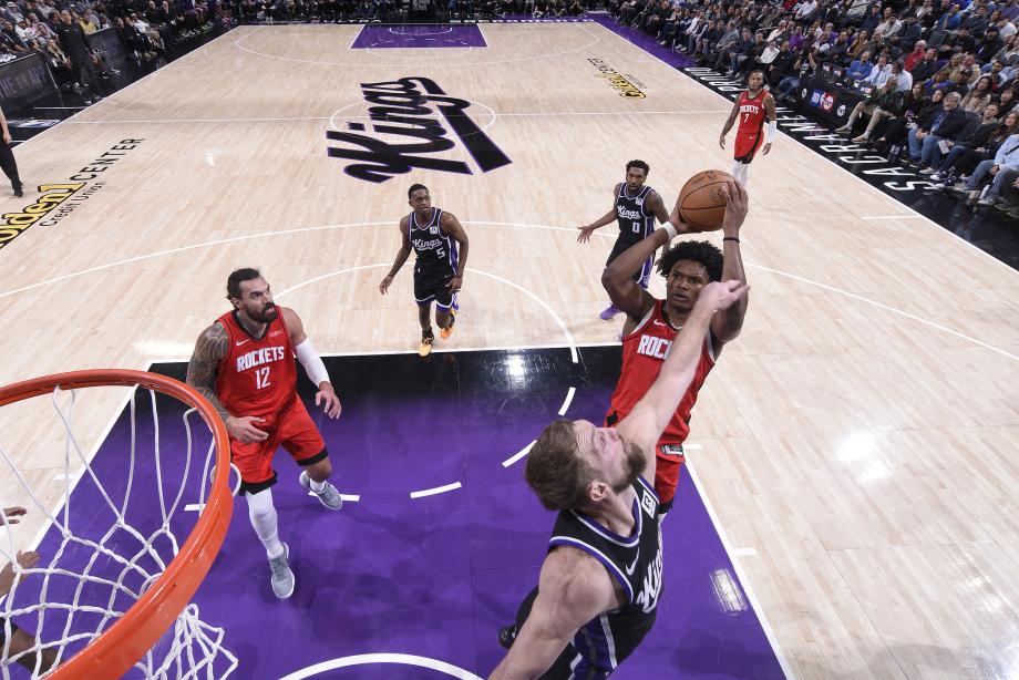 德罗赞31分格林28分 小萨20+14国王险胜火箭