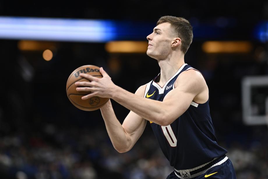 约基奇三双布劳恩20+11 掘金轻取魔术