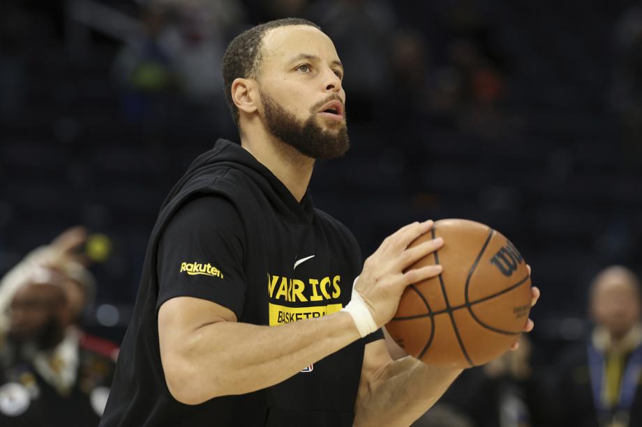 塔图姆22+9+7库里18分 凯尔特人40分狂胜勇士