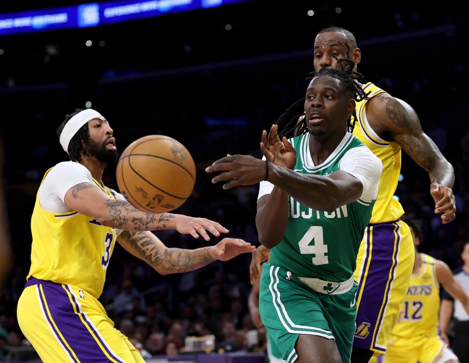 詹姆斯20+14+6 湖人主场117-96大胜凯尔特人