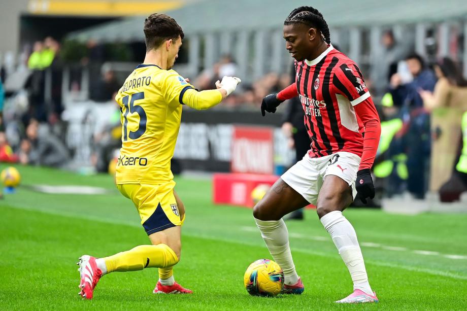 意甲-丘库埃泽补时建功 米兰3-2逆转绝杀帕尔马