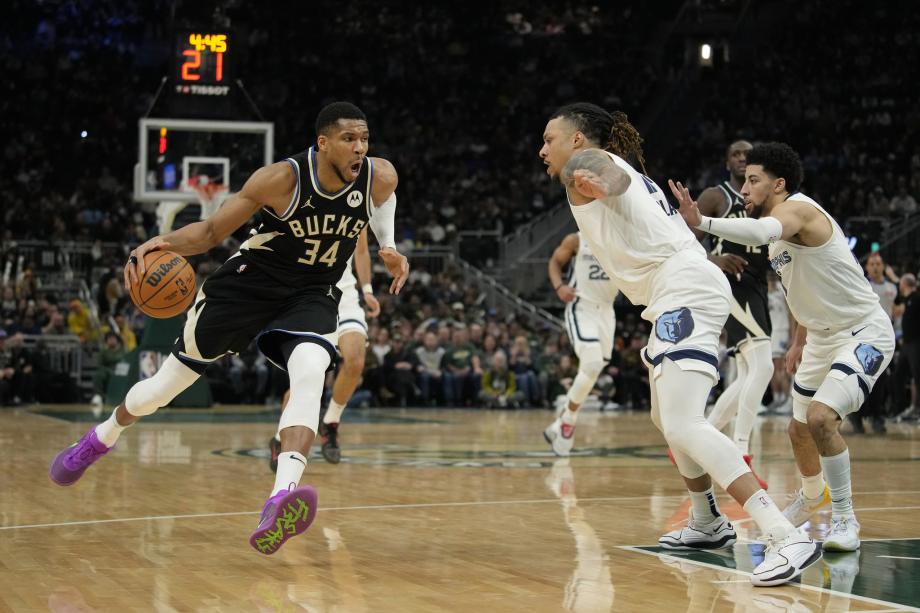 杰克逊37+5字母哥30+11+7 灰熊力克雄鹿