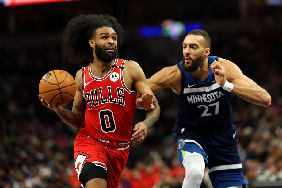 爱德华兹爆砍49分怀特20分 森林狼胜公牛