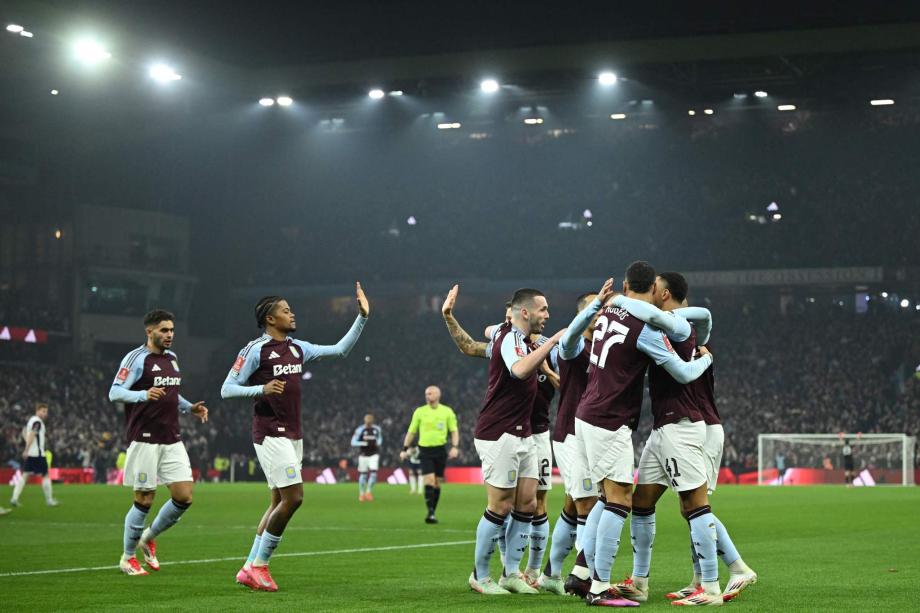 足总杯-拉姆塞闪击罗杰斯传射 热刺1-2维拉