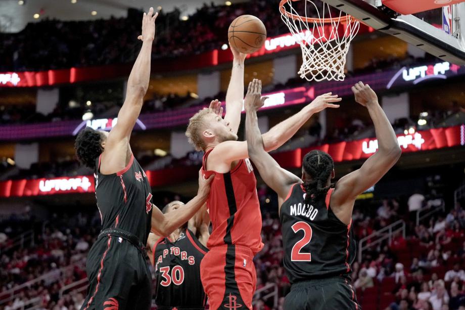 杰伦-格林18+9兰代尔11分 火箭擒猛龙结束6连败