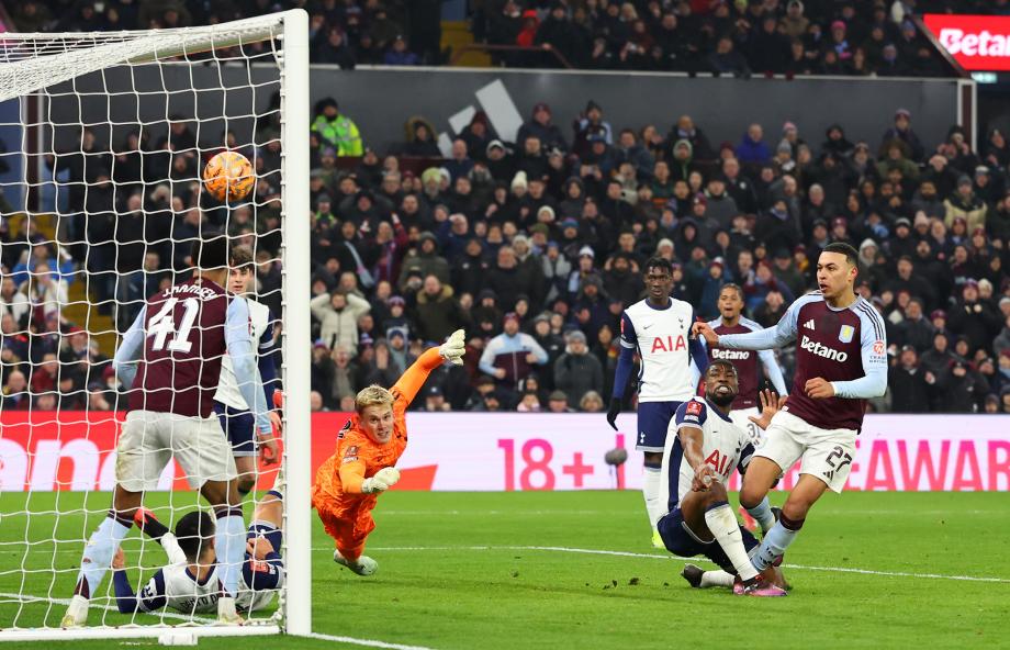 足总杯-拉姆塞闪击罗杰斯传射 热刺1-2维拉