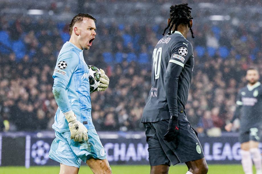 米兰0-1费耶诺德 欧冠淘汰赛附加赛首回合告负