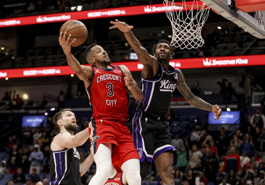 麦科勒姆43+7萨博尼斯22+28 鹈鹕加时力克国王