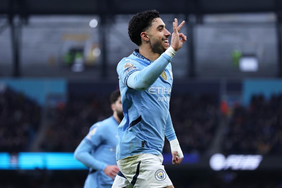 马尔穆什戴帽哈兰德伤退 曼城4-0纽卡斯尔