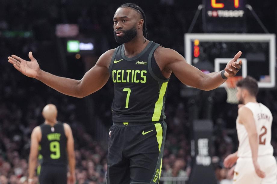 米切尔41分双探花合砍83分 骑士22分逆转凯尔特人