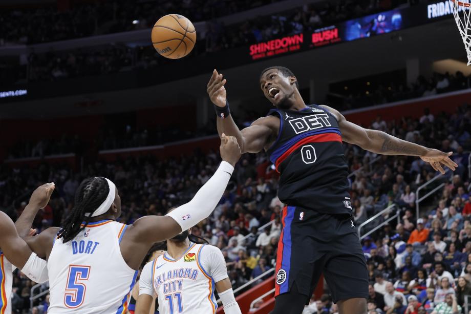 坎宁安被驱逐雷霆险胜活塞 亚历山大48+6