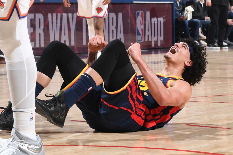 库里28+7+5唐斯29+12+3 勇士97-94险胜尼克斯