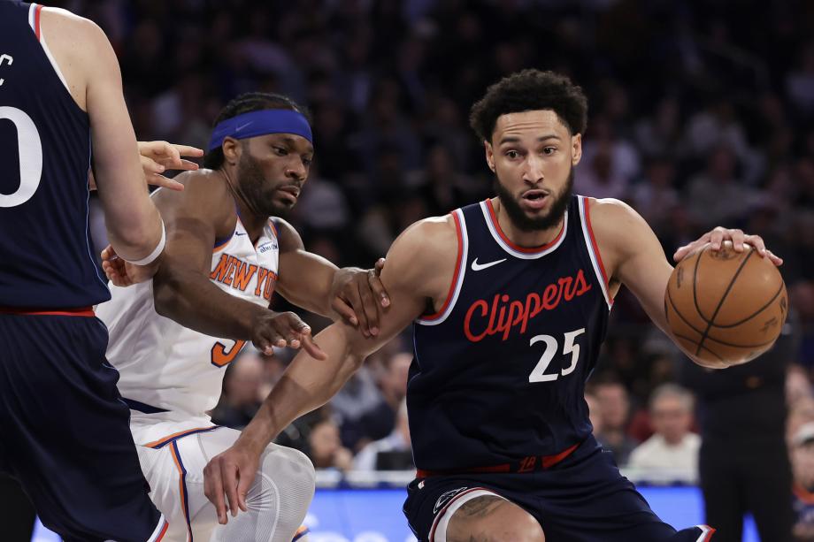 莱昂纳德27+10哈登29分 快船胜尼克斯