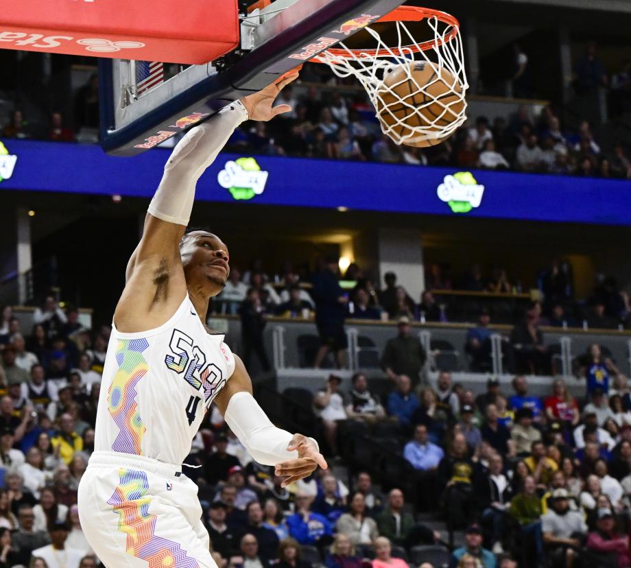 约基奇复出砍39+10+10 字母哥缺阵掘金轻取雄鹿