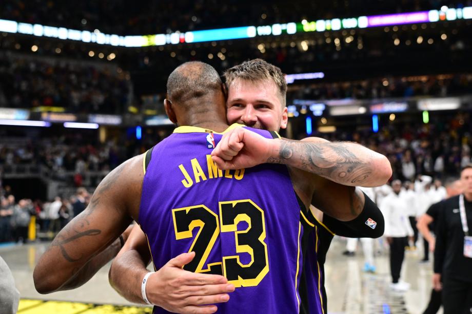 詹姆斯补篮绝杀东契奇34分 湖人险胜步行者