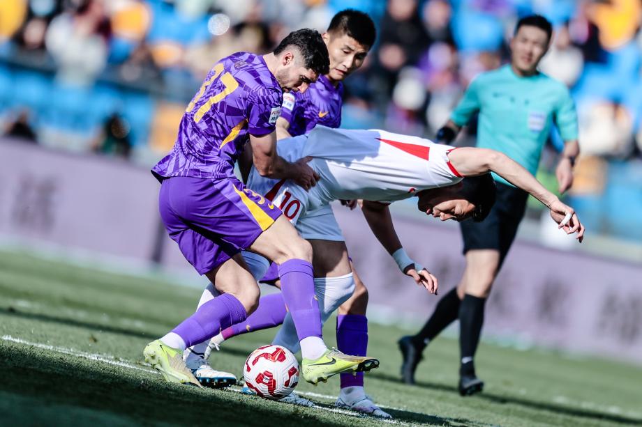 罗斯破门对手两人被罚下 津门虎主场胜海牛