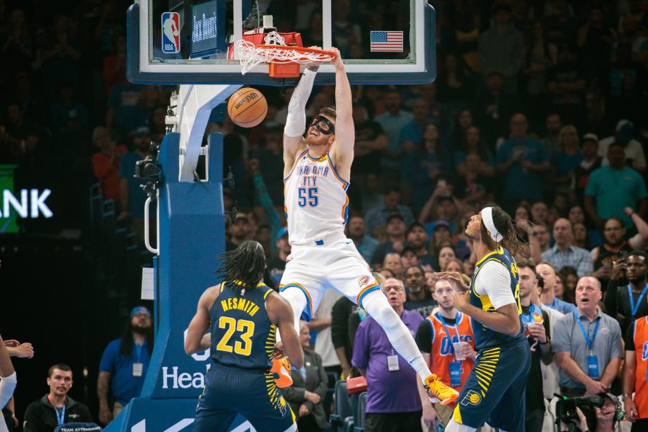 亚历山大33+7+8 雷霆大胜步行者豪取9连胜