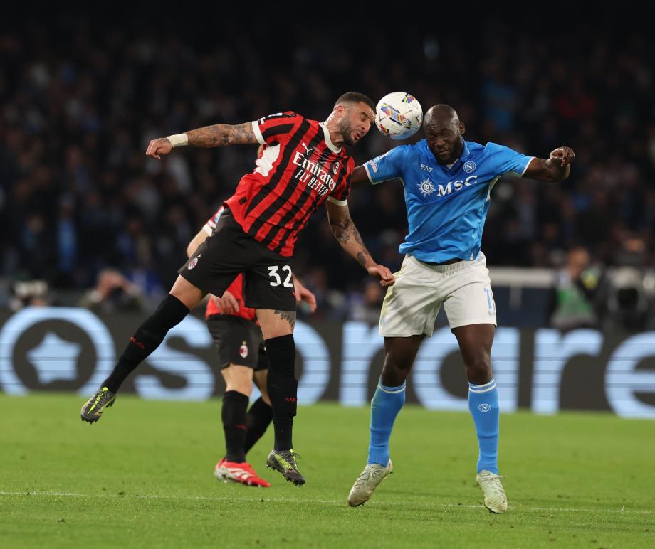 那不勒斯2-1AC米兰 希门尼斯失点约维奇破门