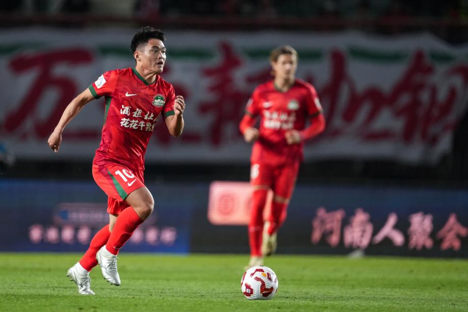 补时1分钟2球！青岛西海岸3-2神奇逆转河南队