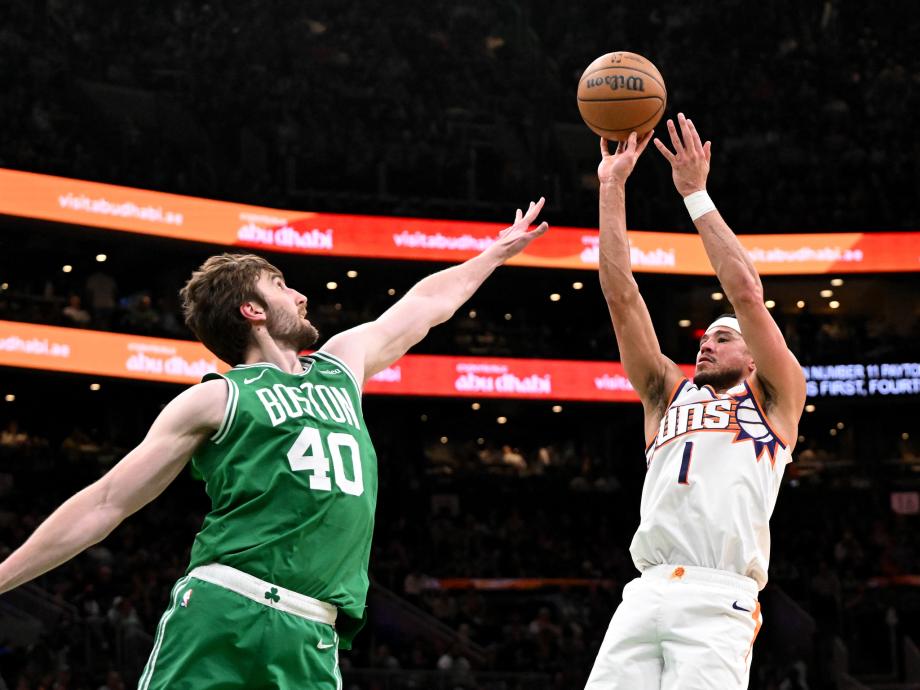 双探花合砍54分布克37+6 凯尔特人战胜太阳